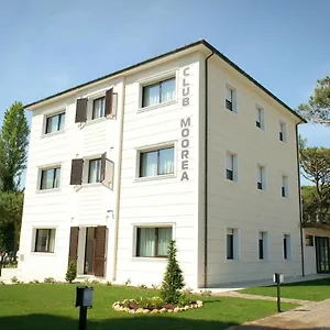 Mima Moorea , Milano Marittima Italia